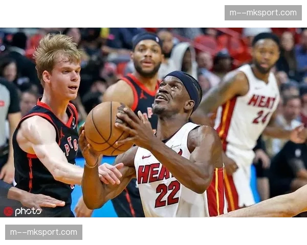 热火客场击败猛龙，巴特勒、阿德巴约、希罗三人合砍80分