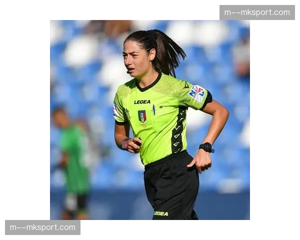 意甲联盟宣布：下赛季起将试行“裁判麦克风”解释VAR判决